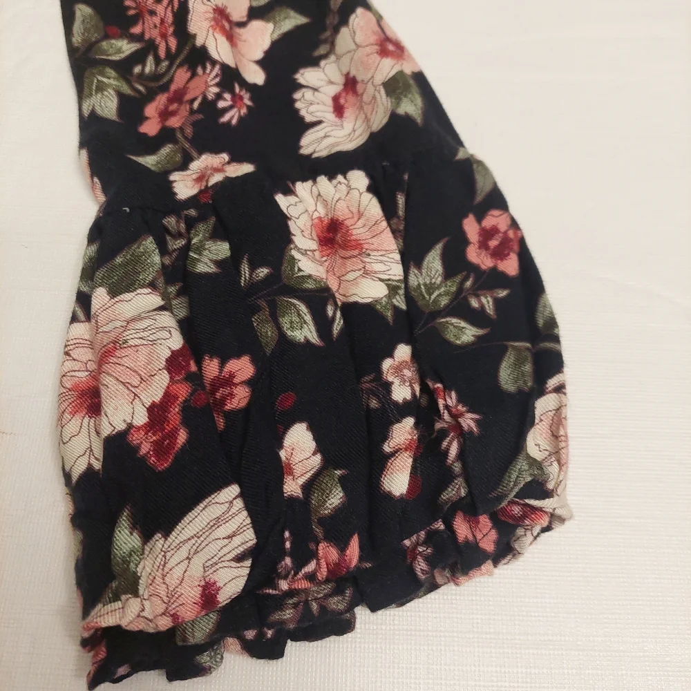 American Eagle Black Floral Print Boho Ruffle V Neck Dress Bell Sleeve Sz XS